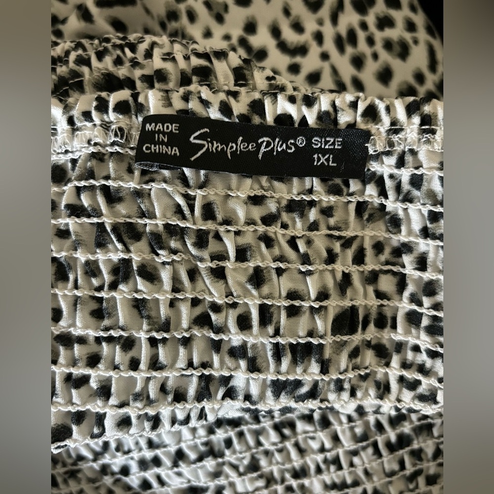 Simplee Plus Leopard Print Romper Size 1X - Picture 11 of 13